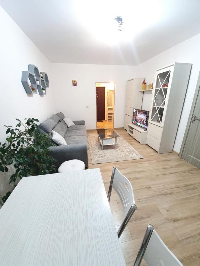 Apartament Ultra Central Marly Gura Humorului Exterior foto