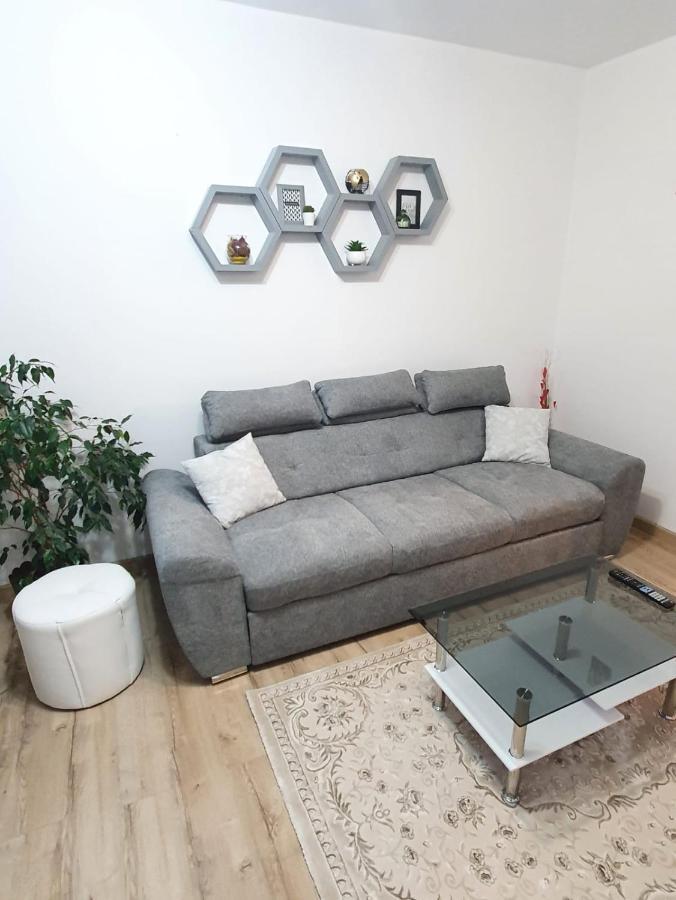 Apartament Ultra Central Marly Gura Humorului Exterior foto
